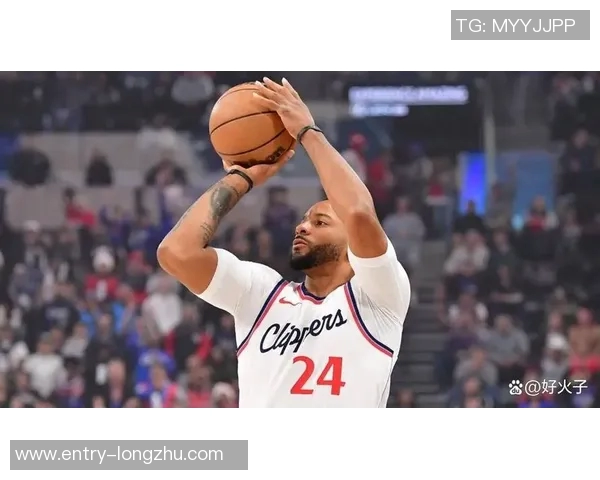 鲍威尔谈新赛季表现重心强调全队融入胜于个人数据 鲍威尔谈新赛季表现重心强调全队融入胜于个人数据