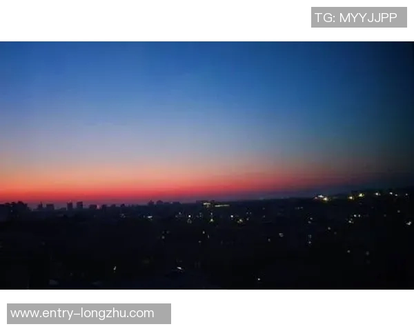 小卡:相信坚持与努力终将得到上天的回报与认可 小卡:相信坚持与努力终将得到上天的回报与认可