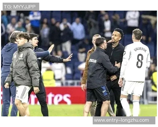 阿里巴斯透露阿隆索意图掌控居莱尔球队并表达重返皇马的梦想